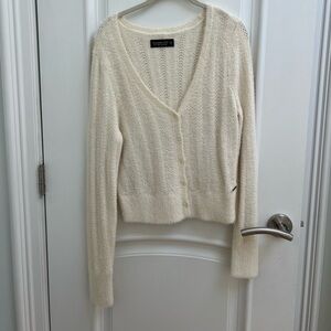 Abercrombie cream knit v neck cardigan